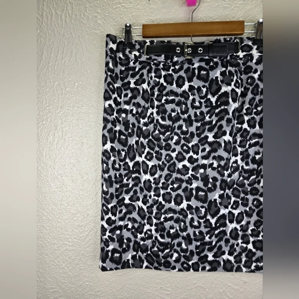 Michael Kors Womens Leopard‎ Animal Print Lined Pencil Skirt Buckle Slit Size 8